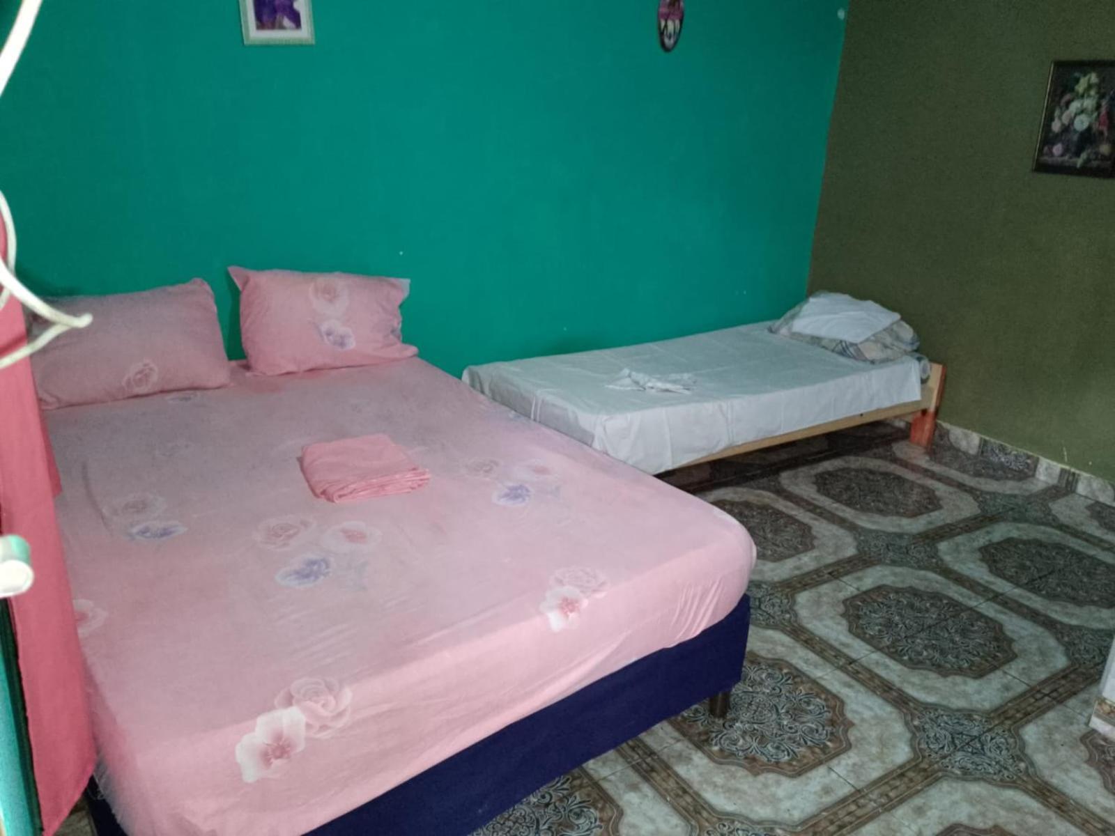 Hostel Loli Puerto Iguazu Luaran gambar